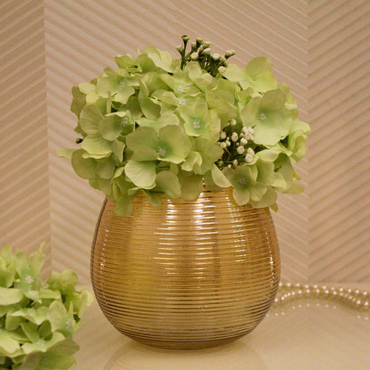 Lustre Vase