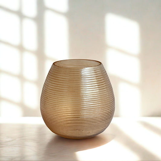Lustre Vase